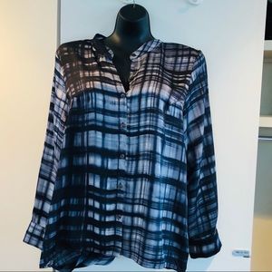 Ro & De Split Back Blouse